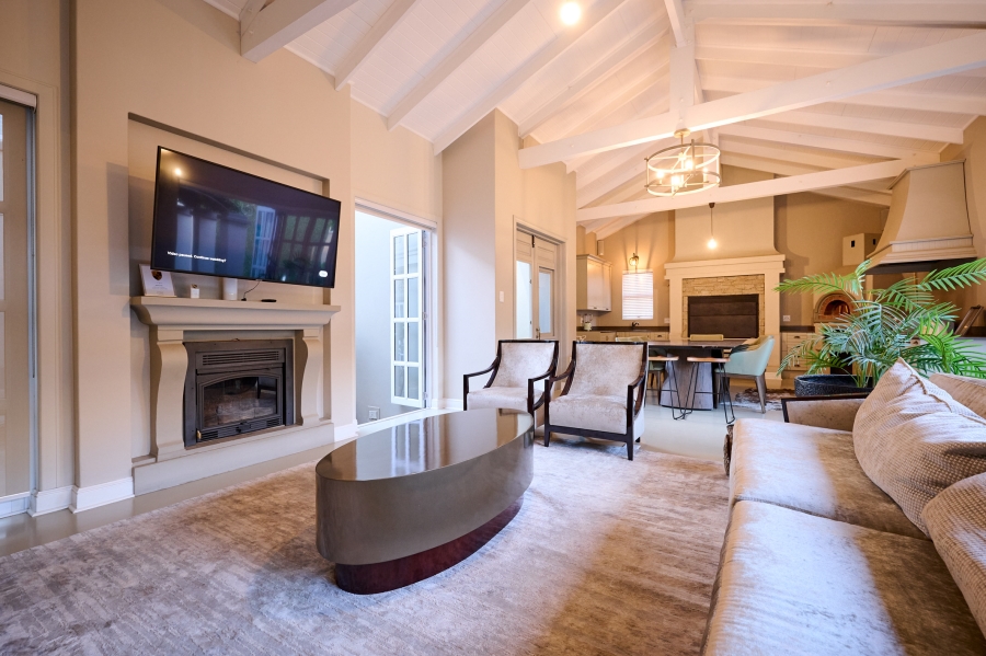 4 Bedroom Property for Sale in Waterfall Country Estate Gauteng