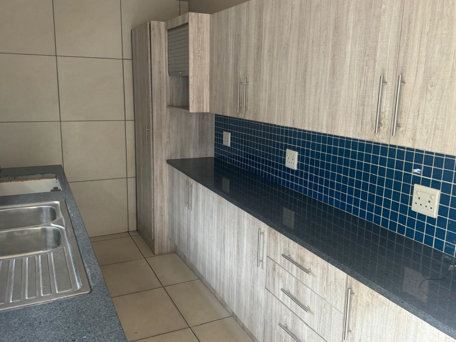 Commercial Property for Sale in Mapleton Gauteng