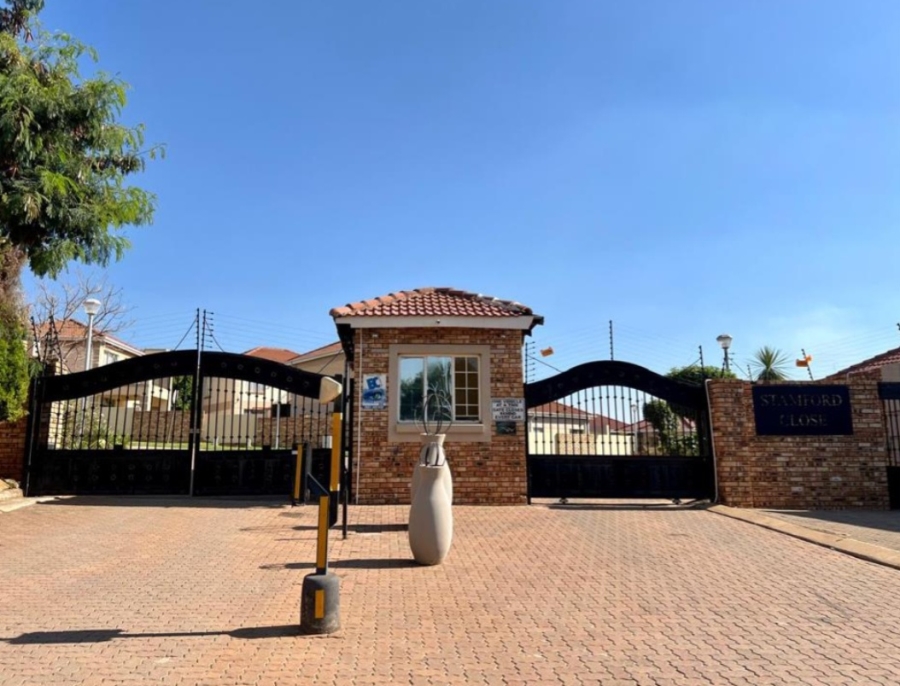2 Bedroom Property for Sale in North Riding AH Gauteng