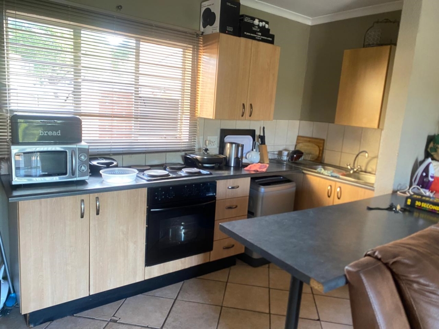 1 Bedroom Property for Sale in Willowbrook Gauteng