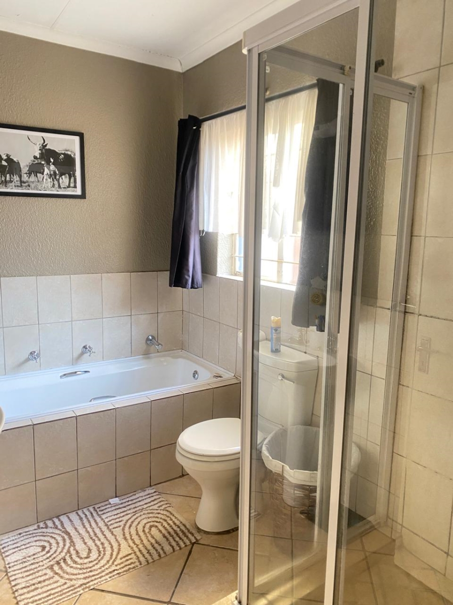 1 Bedroom Property for Sale in Willowbrook Gauteng