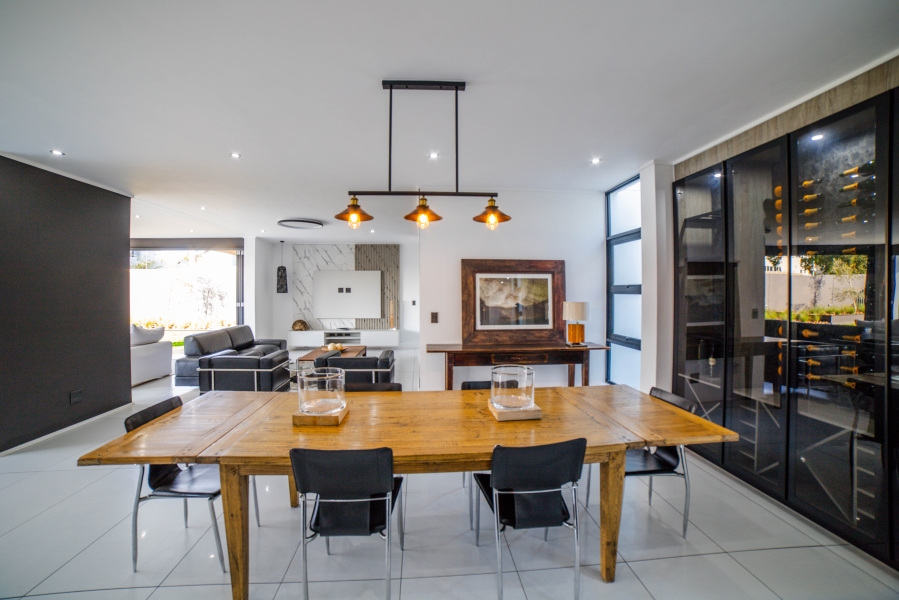 5 Bedroom Property for Sale in Helderfontein Estate Gauteng