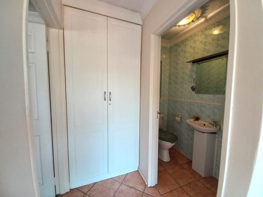 4 Bedroom Property for Sale in Kenleaf Gauteng