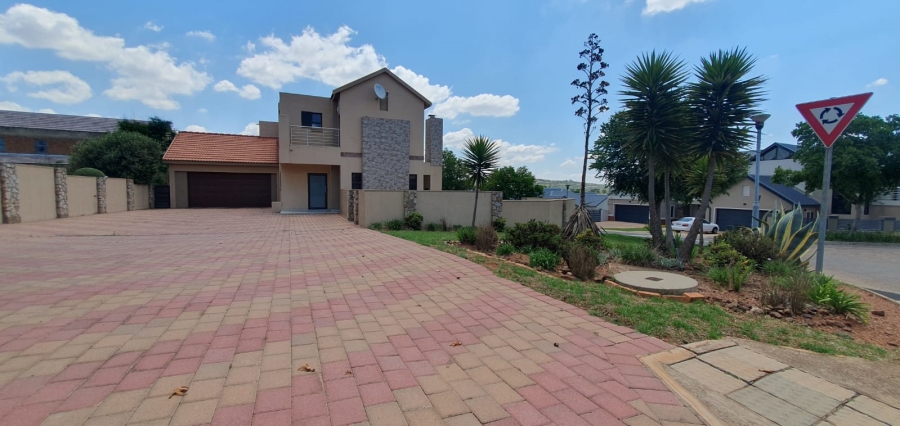 4 Bedroom Property for Sale in Doornkloof Gauteng