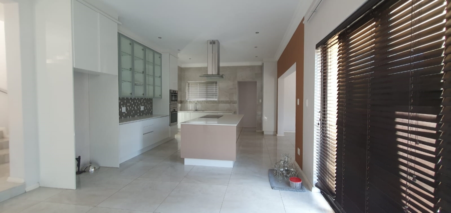 4 Bedroom Property for Sale in Doornkloof Gauteng