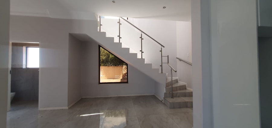 4 Bedroom Property for Sale in Doornkloof Gauteng