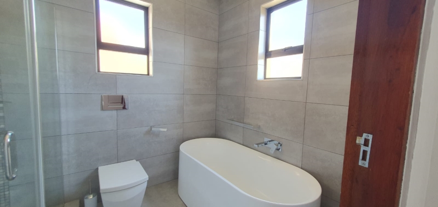 4 Bedroom Property for Sale in Doornkloof Gauteng