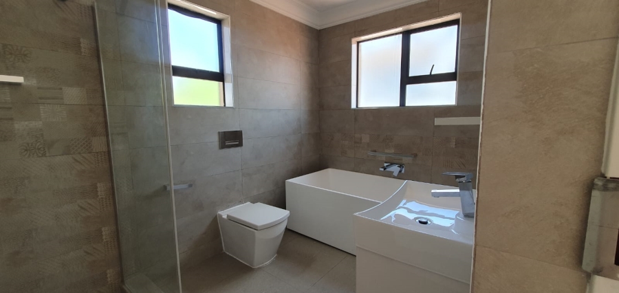 4 Bedroom Property for Sale in Doornkloof Gauteng