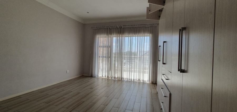 4 Bedroom Property for Sale in Doornkloof Gauteng