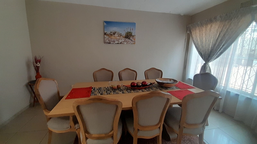 4 Bedroom Property for Sale in Constantia Kloof Gauteng