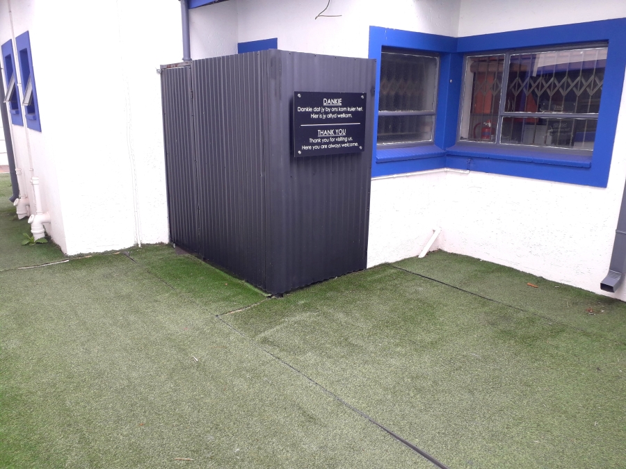 To Let Commercial Property for Rent in Rooihuiskraal Gauteng