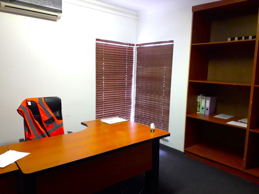 To Let Commercial Property for Rent in Rooihuiskraal Gauteng