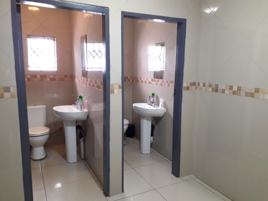 To Let Commercial Property for Rent in Rooihuiskraal Gauteng