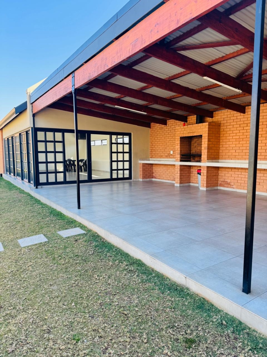 2 Bedroom Property for Sale in Kyalami Gauteng