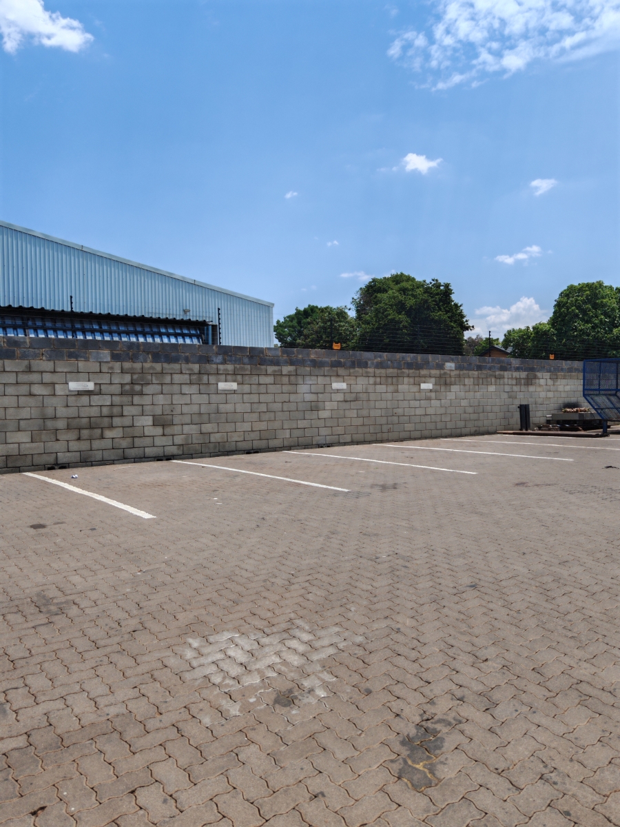 To Let Commercial Property for Rent in Hennopspark Gauteng