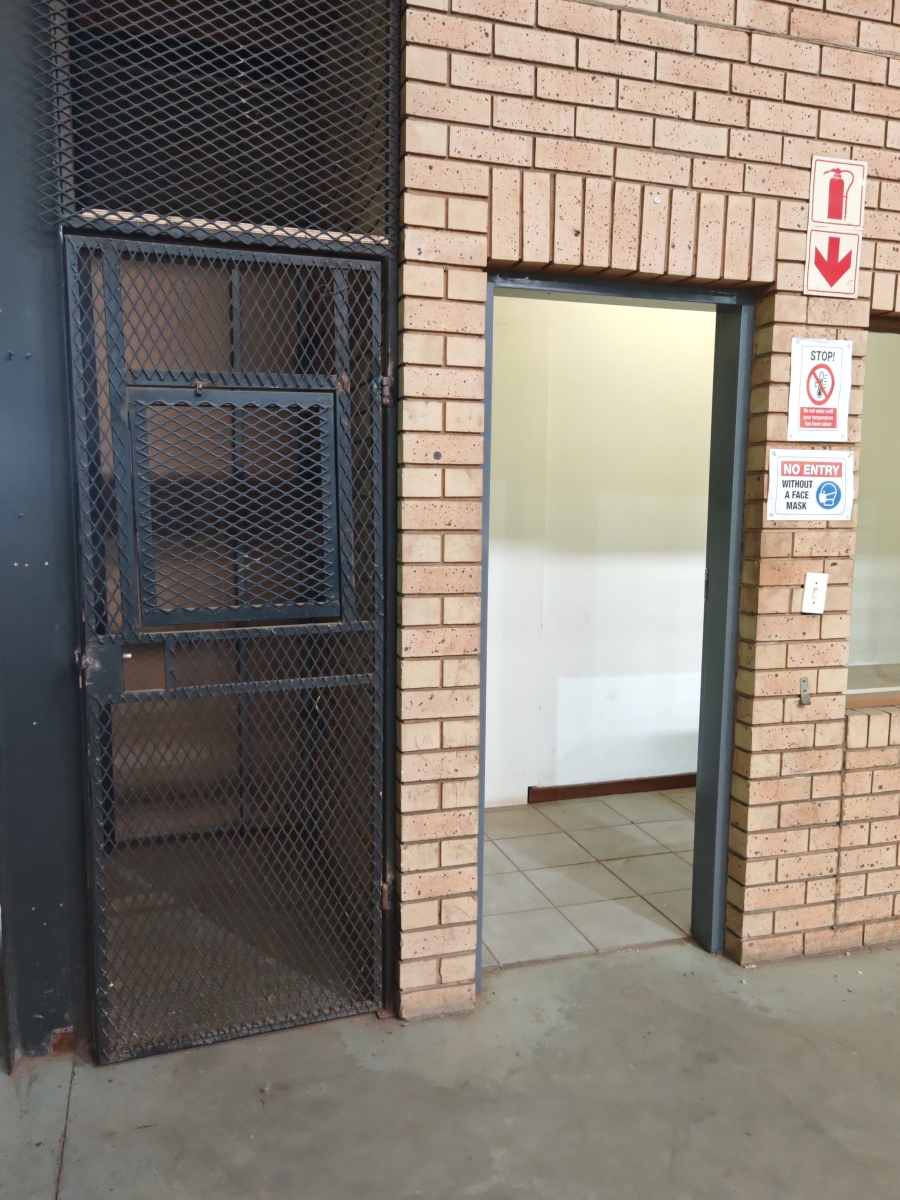 To Let Commercial Property for Rent in Hennopspark Gauteng