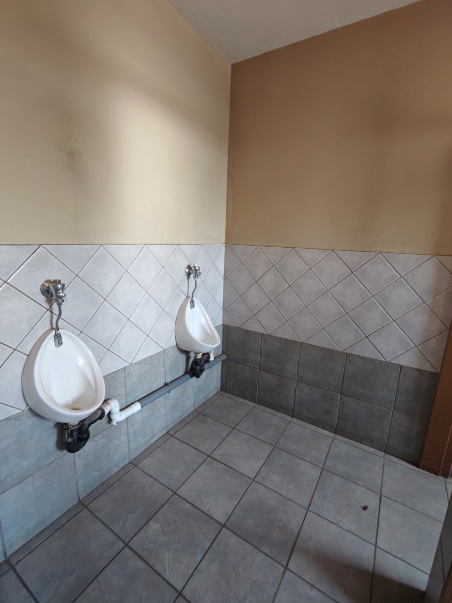 To Let Commercial Property for Rent in Hennopspark Gauteng