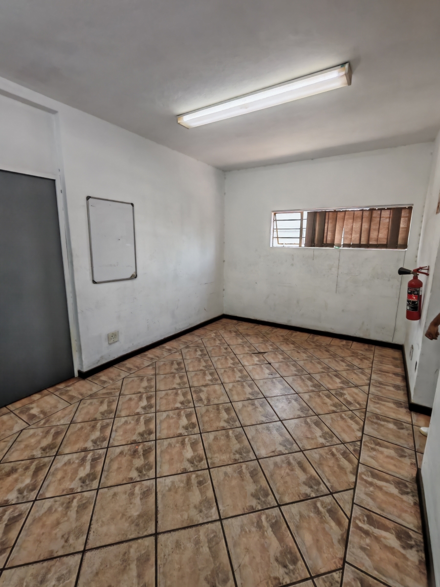To Let Commercial Property for Rent in Hennopspark Gauteng