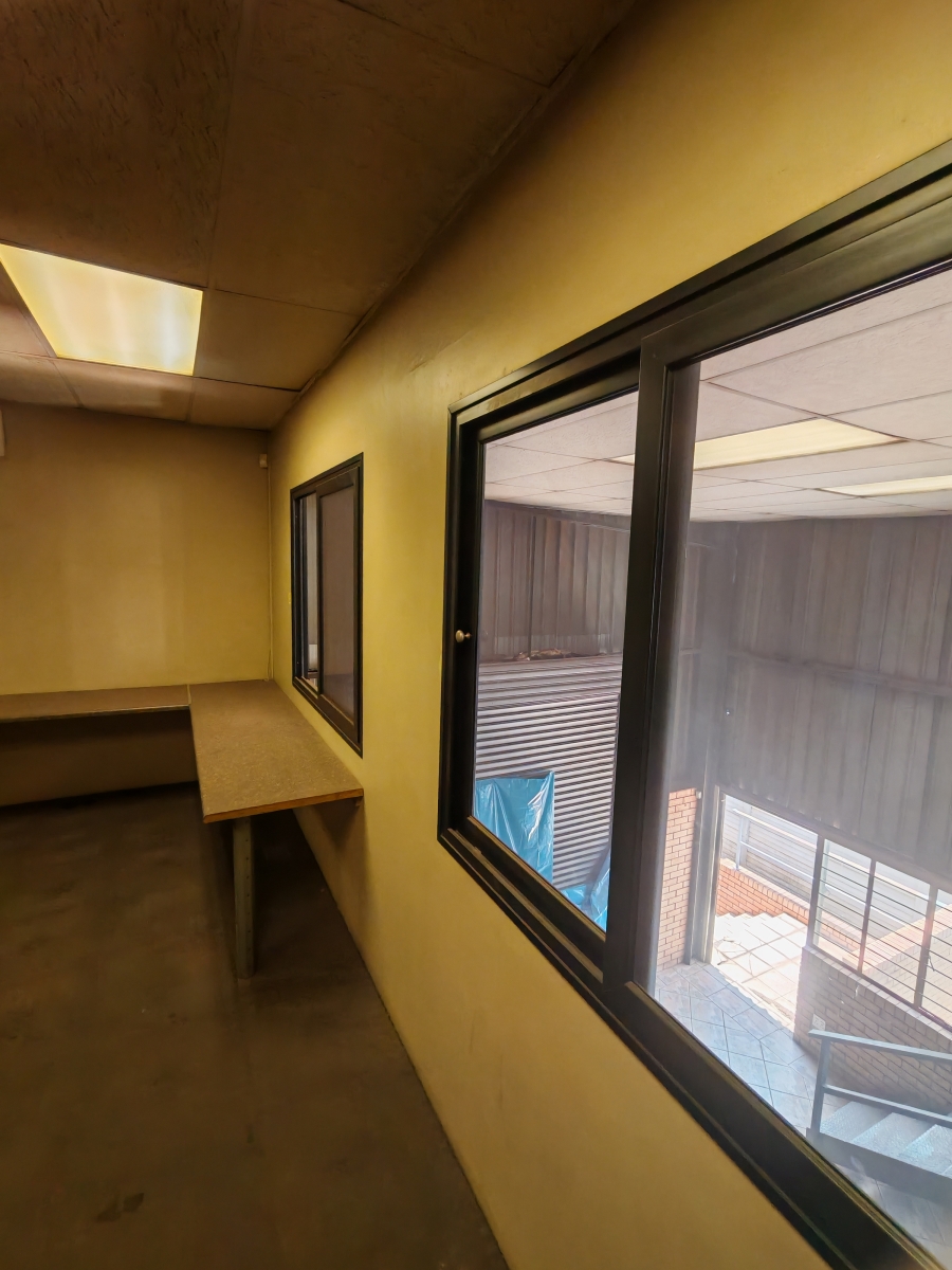 To Let Commercial Property for Rent in Hennopspark Gauteng