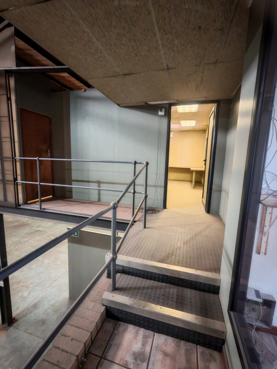 To Let Commercial Property for Rent in Hennopspark Gauteng