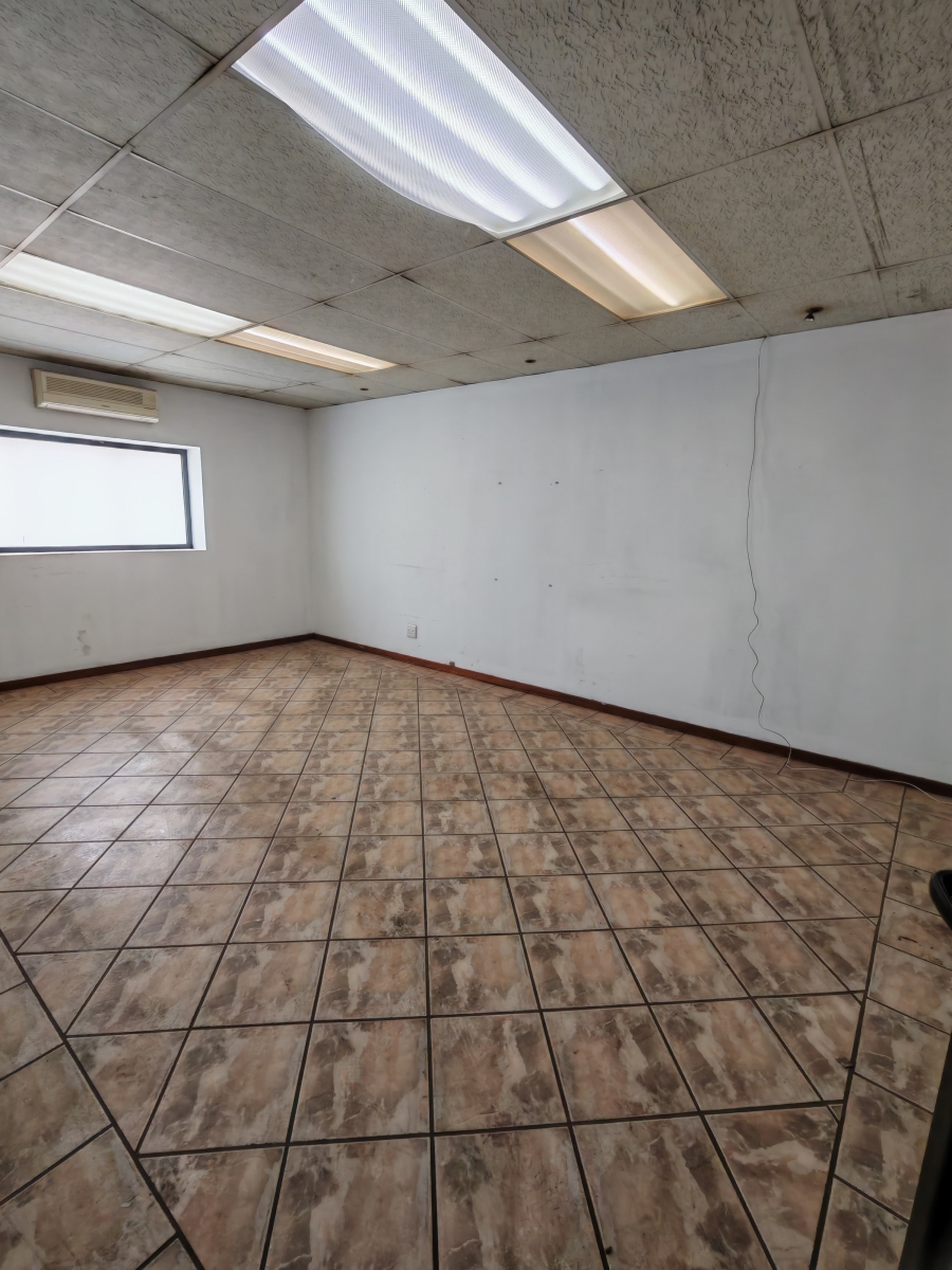 To Let Commercial Property for Rent in Hennopspark Gauteng