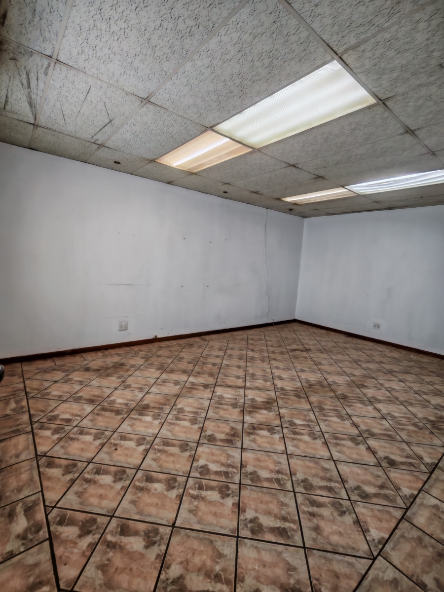 To Let Commercial Property for Rent in Hennopspark Gauteng