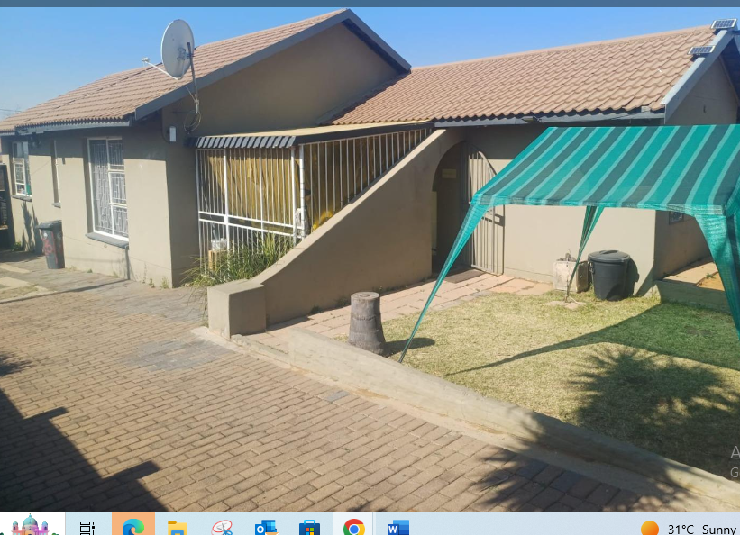 4 Bedroom Property for Sale in Tulisa Park Gauteng