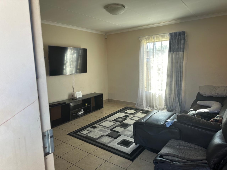 3 Bedroom Property for Sale in Olievenhoutbosch Gauteng