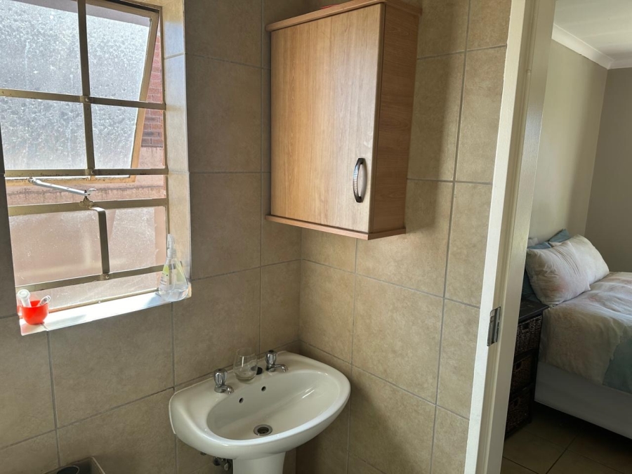 3 Bedroom Property for Sale in Olievenhoutbosch Gauteng