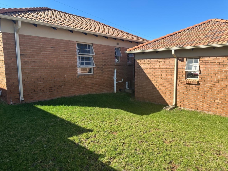 3 Bedroom Property for Sale in Olievenhoutbosch Gauteng