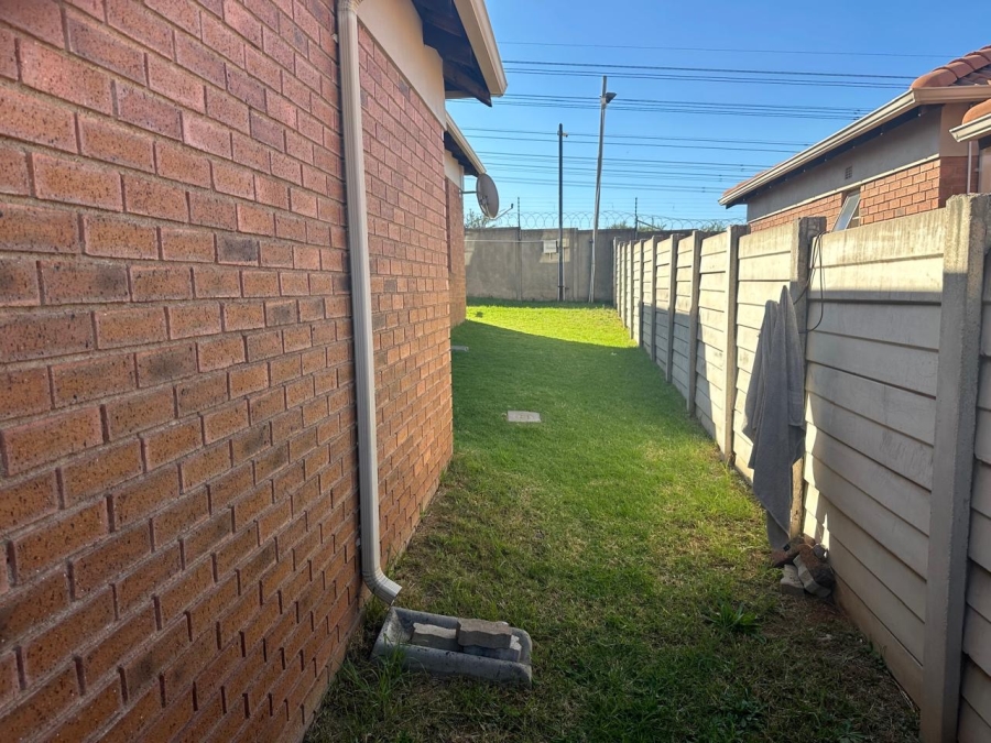 3 Bedroom Property for Sale in Olievenhoutbosch Gauteng