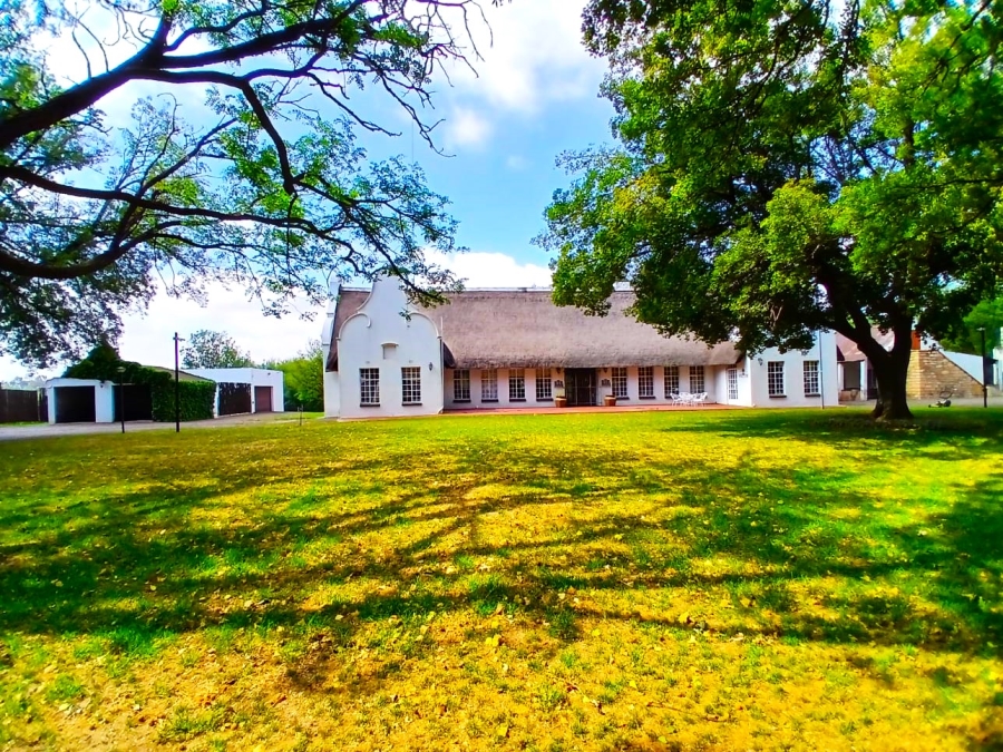 4 Bedroom Property for Sale in Rietfontein AH Gauteng