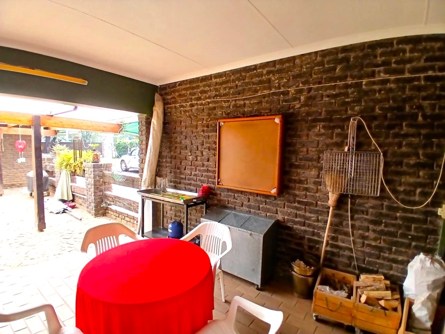 4 Bedroom Property for Sale in Rietfontein AH Gauteng