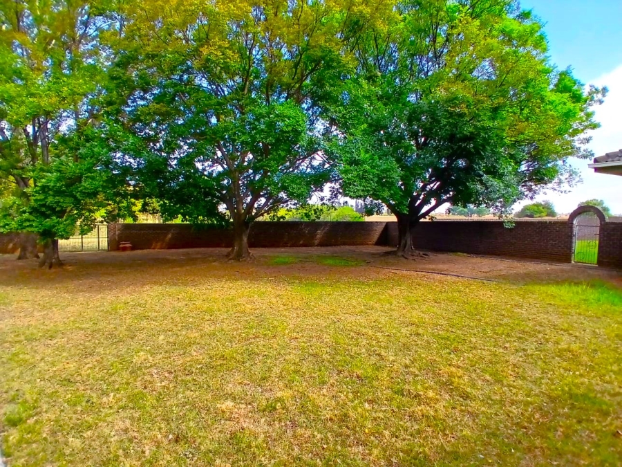 4 Bedroom Property for Sale in Rietfontein AH Gauteng