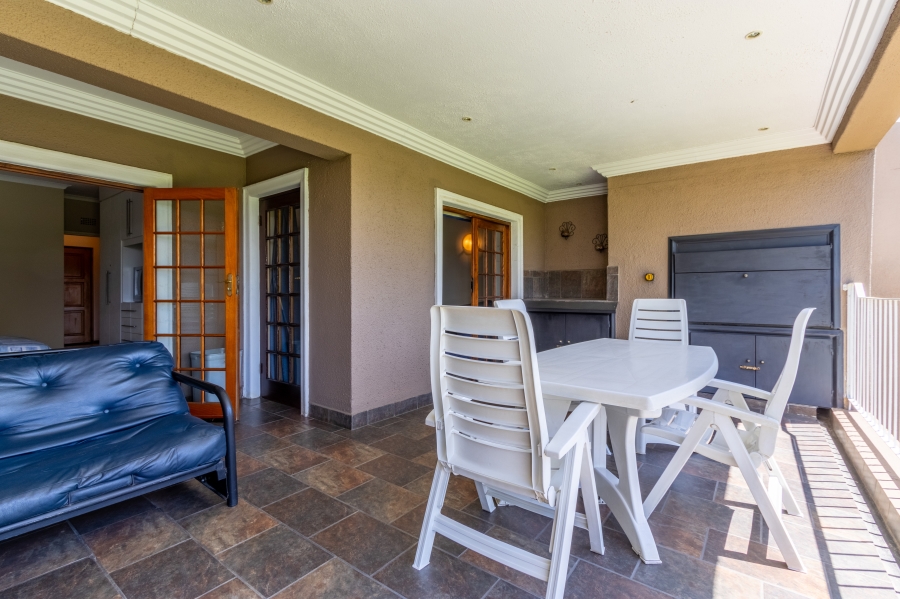 2 Bedroom Property for Sale in Rivierra Villas Gauteng
