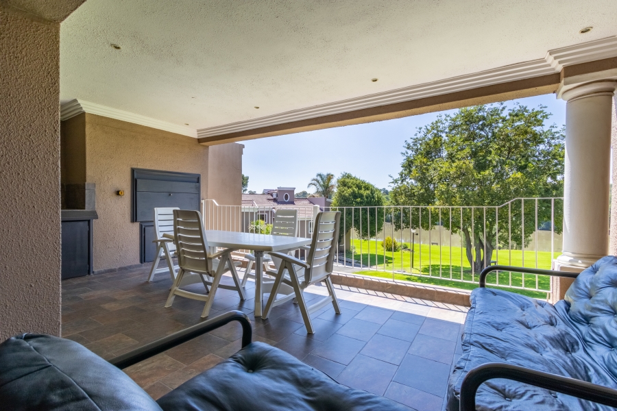 2 Bedroom Property for Sale in Rivierra Villas Gauteng