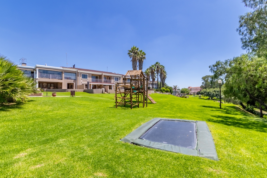 2 Bedroom Property for Sale in Rivierra Villas Gauteng