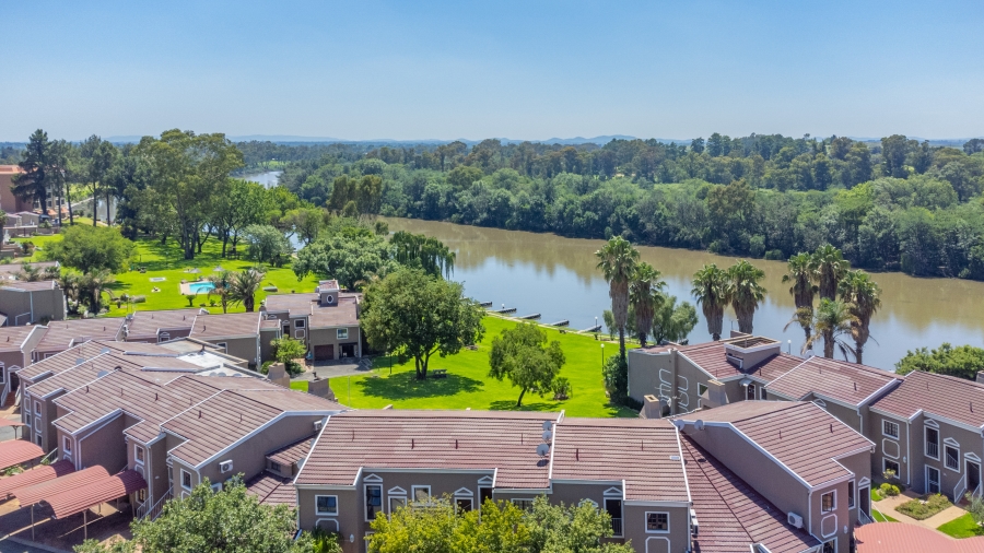 2 Bedroom Property for Sale in Rivierra Villas Gauteng