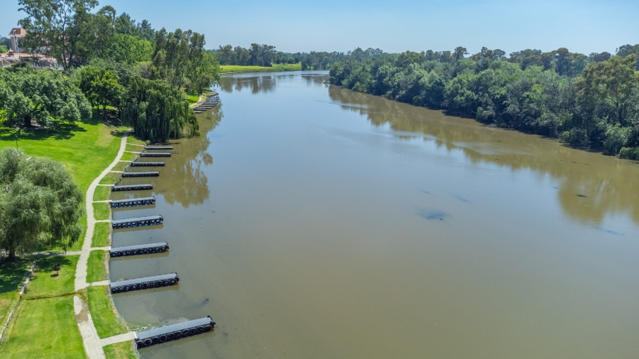 2 Bedroom Property for Sale in Rivierra Villas Gauteng