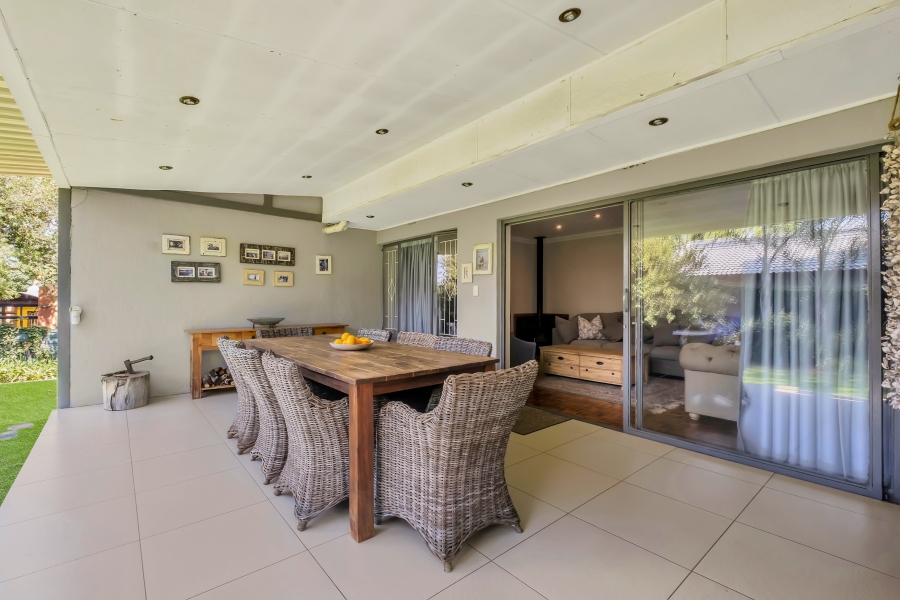 3 Bedroom Property for Sale in Greenside Gauteng