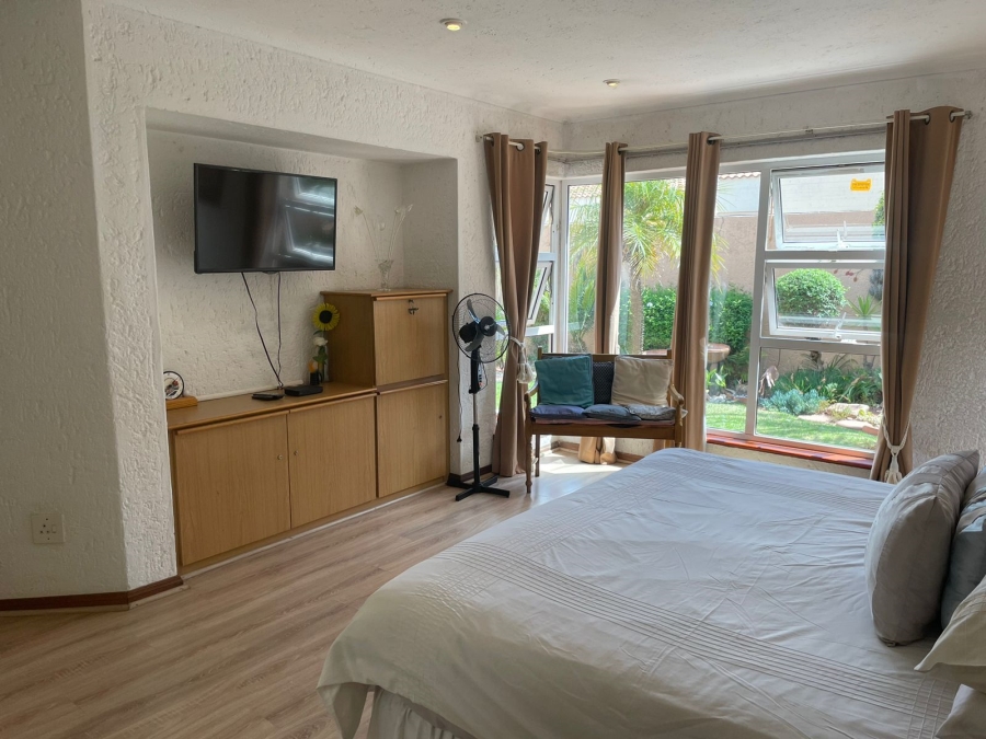 3 Bedroom Property for Sale in Monument Gauteng