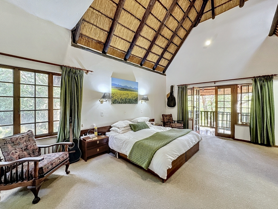 7 Bedroom Property for Sale in Zwavelpoort Gauteng