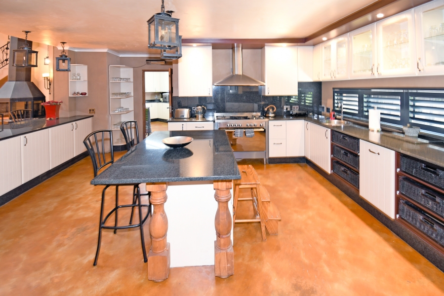 12 Bedroom Property for Sale in Ferndale Gauteng