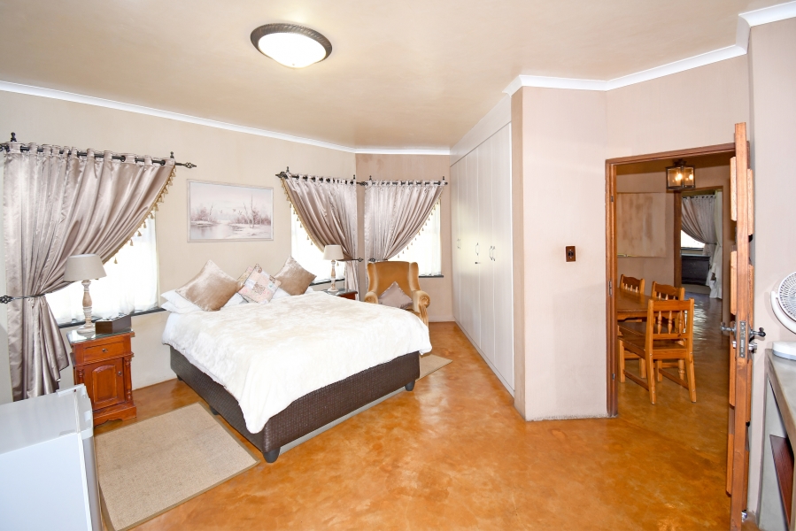 12 Bedroom Property for Sale in Ferndale Gauteng