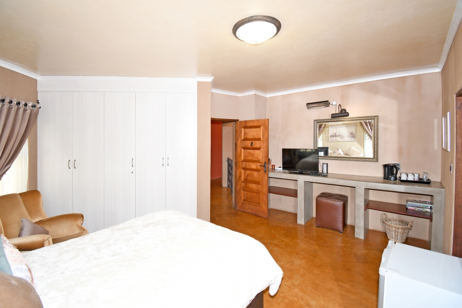 12 Bedroom Property for Sale in Ferndale Gauteng