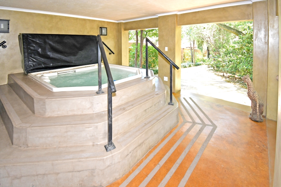 12 Bedroom Property for Sale in Ferndale Gauteng