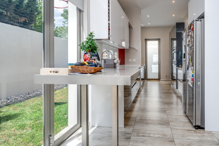 3 Bedroom Property for Sale in Bryanston Gauteng