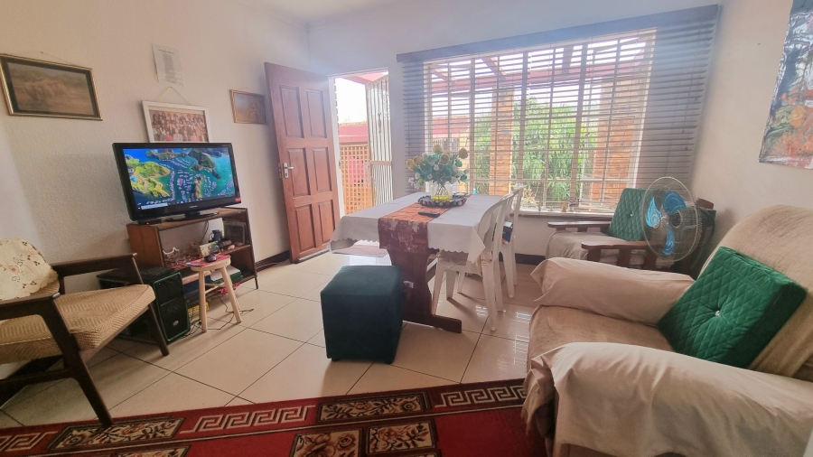 2 Bedroom Property for Sale in Halfway Gardens Gauteng
