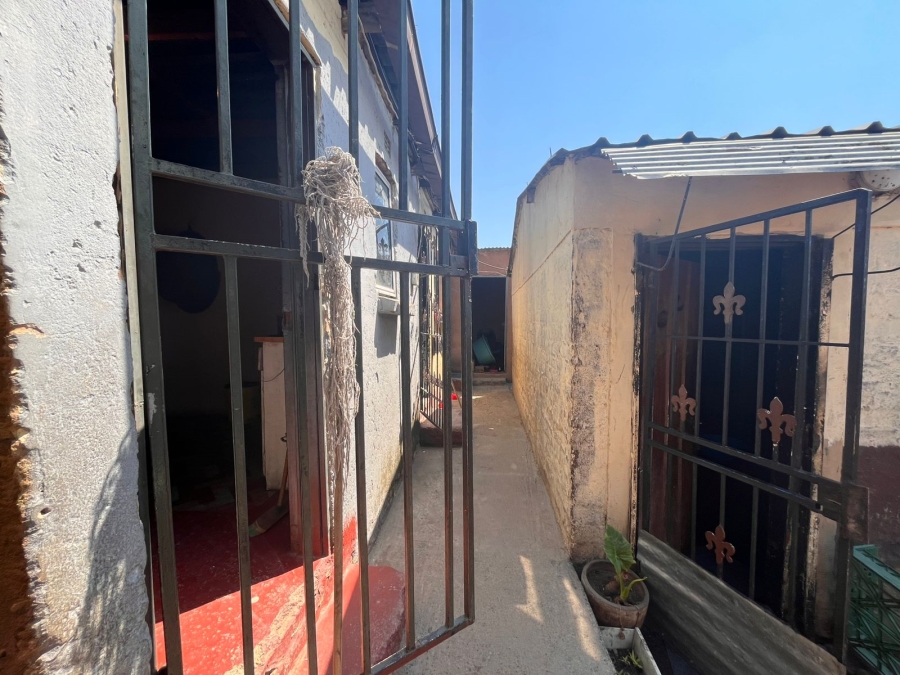 1 Bedroom Property for Sale in Diepsloot West Gauteng