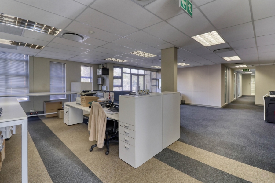 To Let Commercial Property for Rent in Lonehill Gauteng